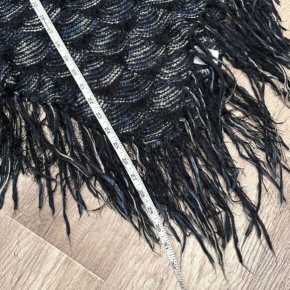 Frazzle Women's Eyelash Knit With Sleeve Fringe Poncho Sweater Black Blue Medium - Picture 13 of 13